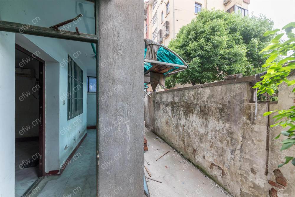 双院，采光很好.靠近菜场