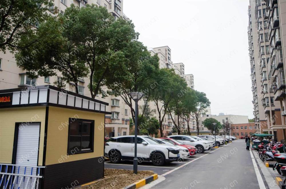 业主急售 瑞星家园(东区1-33)  双阳台 纯毛坯小2房 中间楼层！