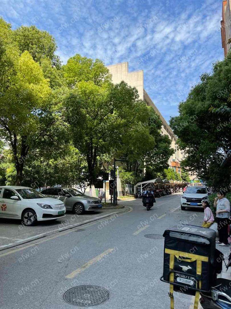 山明四村 精装电梯两房