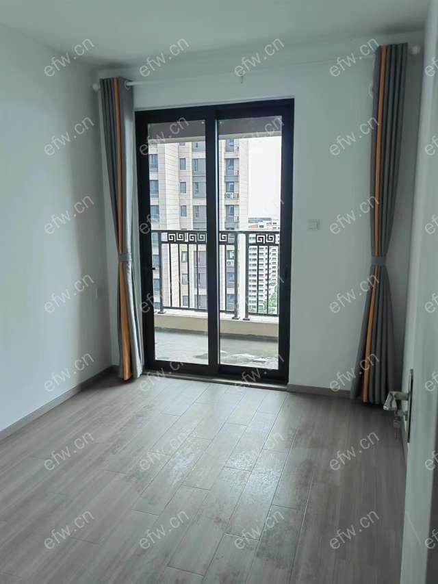 建发泊月湾 3室1厅