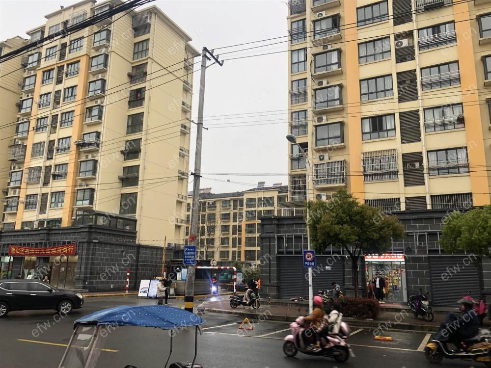 刘潭双地铁口 林陆苑中装3房