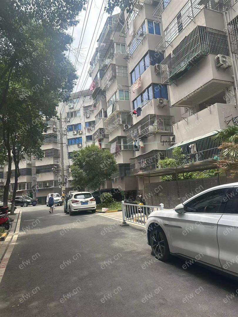 东林小学  房东诚售 价格可谈