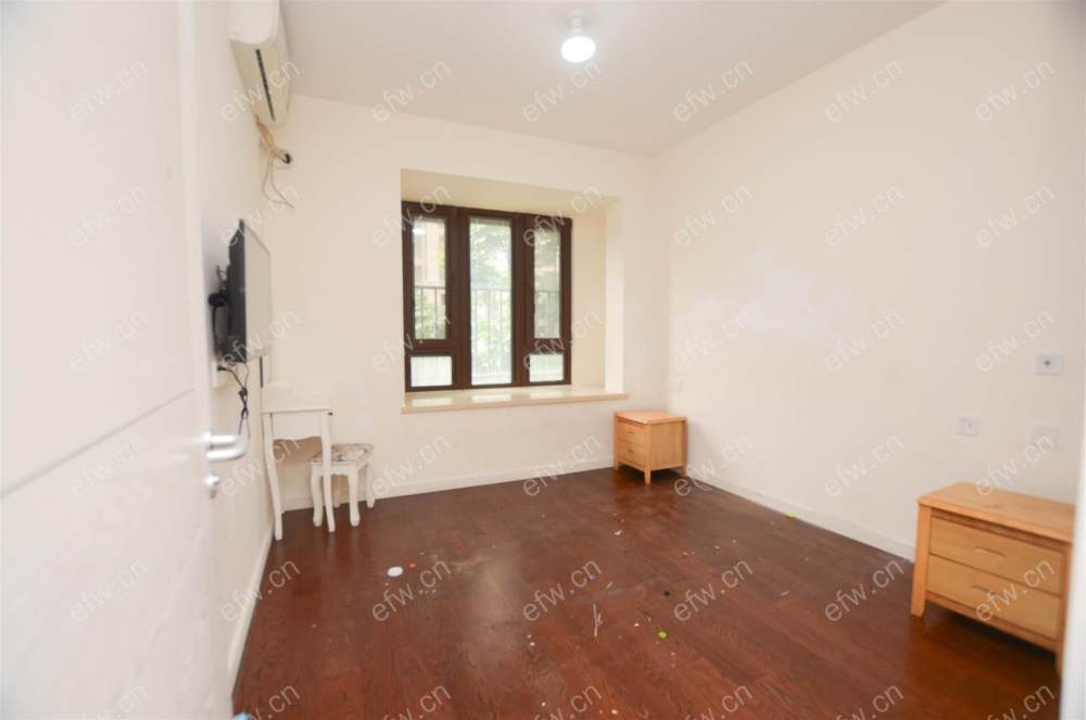 拎包入住环境优美交通便利