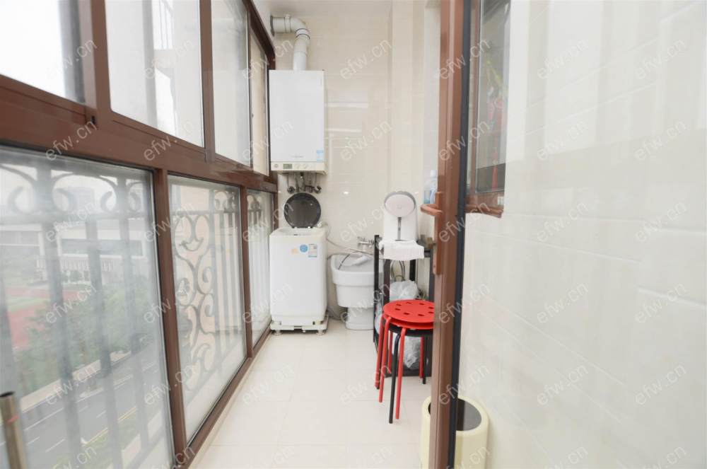 豪装三房带空调地暖