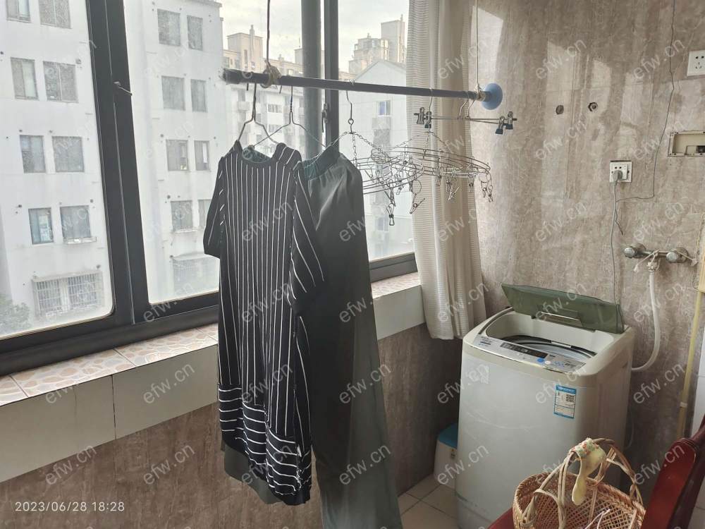 蠡溪苑精装两房 中间楼层 拎包入住 出行便利