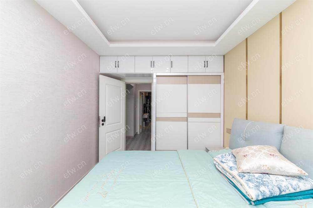 惠麓苑 豪装30多万 2室2厅