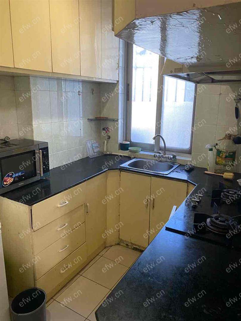 一中对面 ，陪读好，好陪读