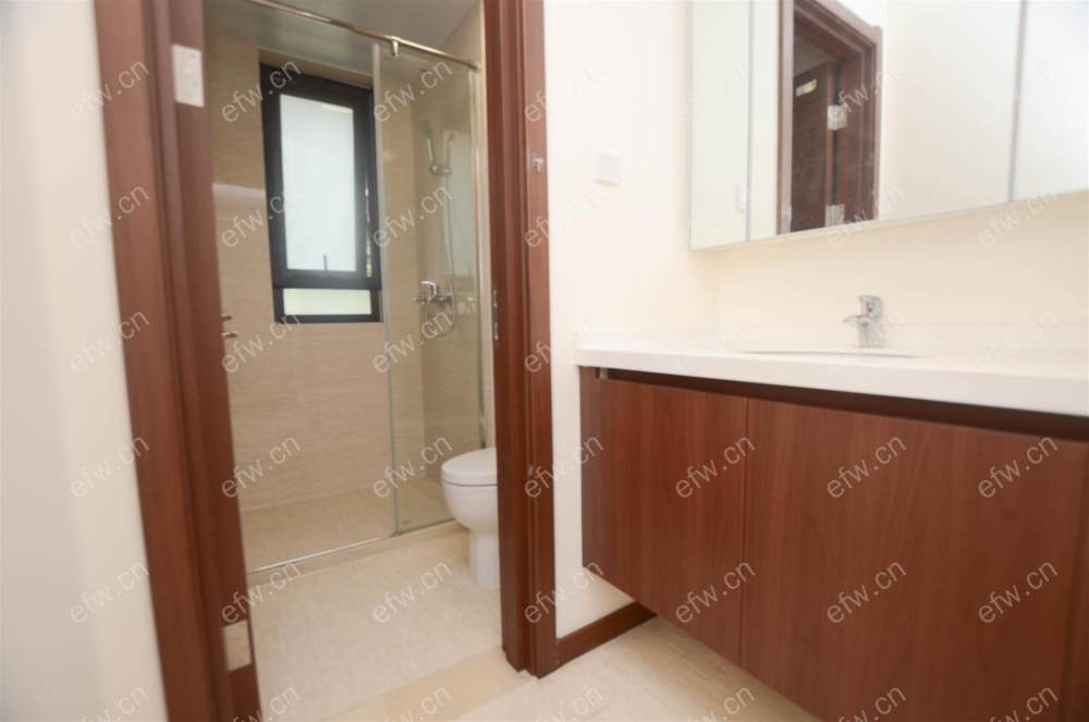 房东诚心出售价格看中可谈