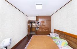 金海里三房，边租变卖