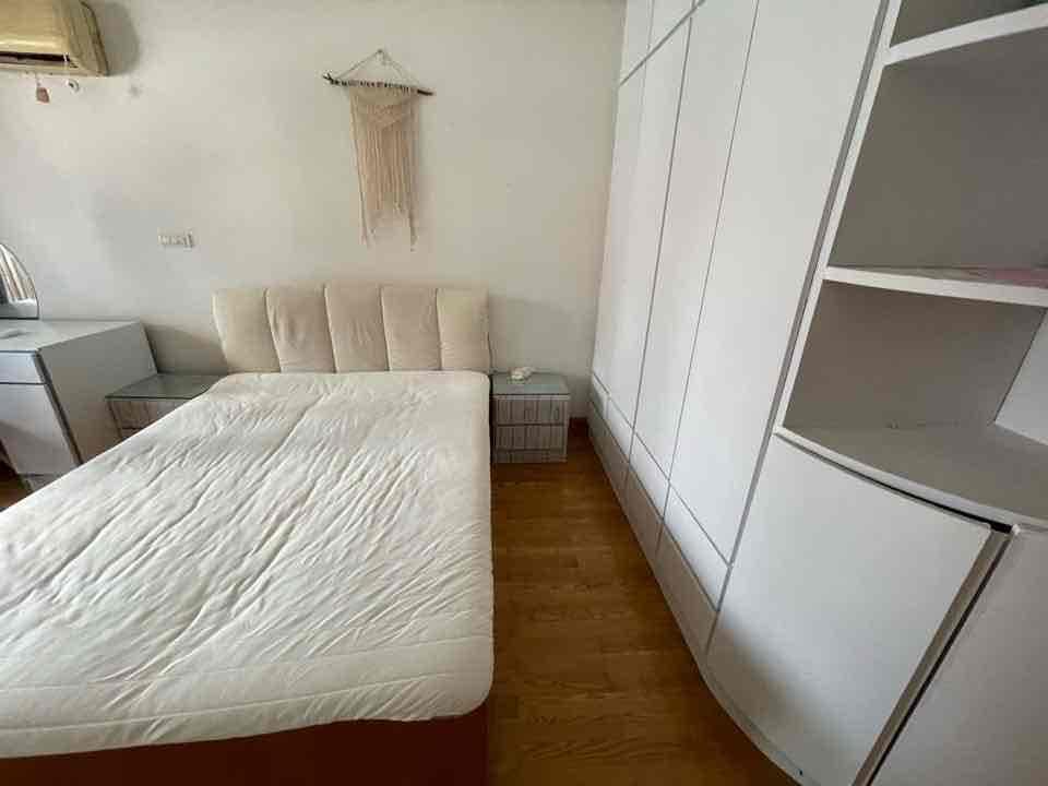 扬名一村 地铁口 位置好