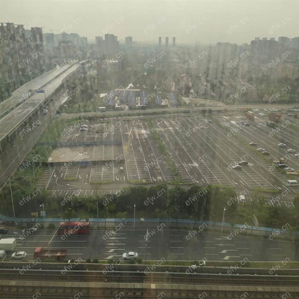 近地铁  精装修 拎包入住