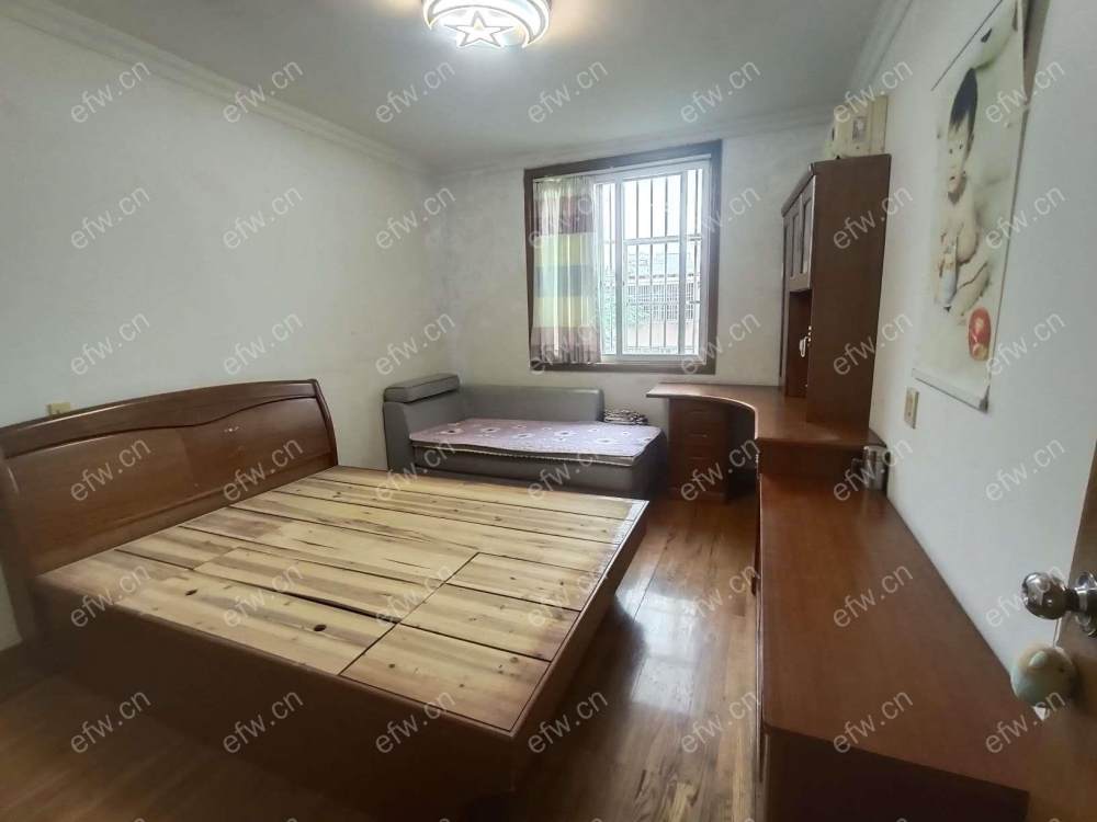 广电旁，自住精装大两房，带停车位，拎包入