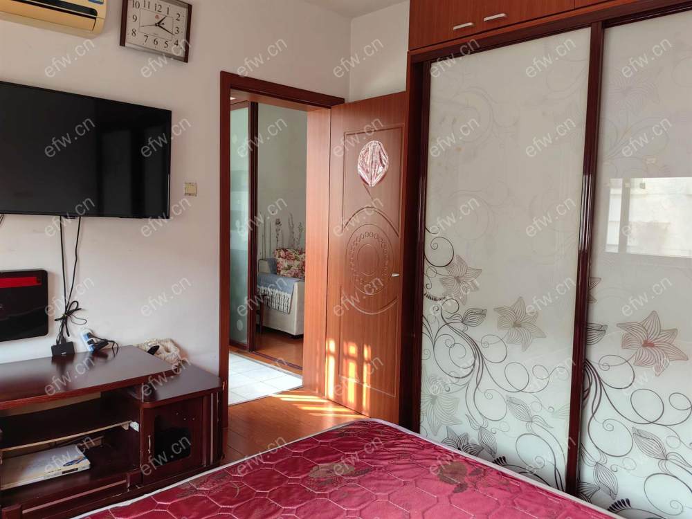 惠景家园 1室1厅1600，家具齐全