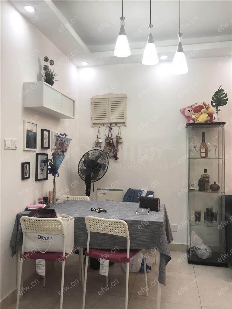 嘉德港与城(水韵金阁)精装1室  随时看房 拎包入住