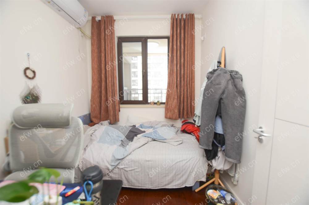 万科品质住房三室两厅一卫