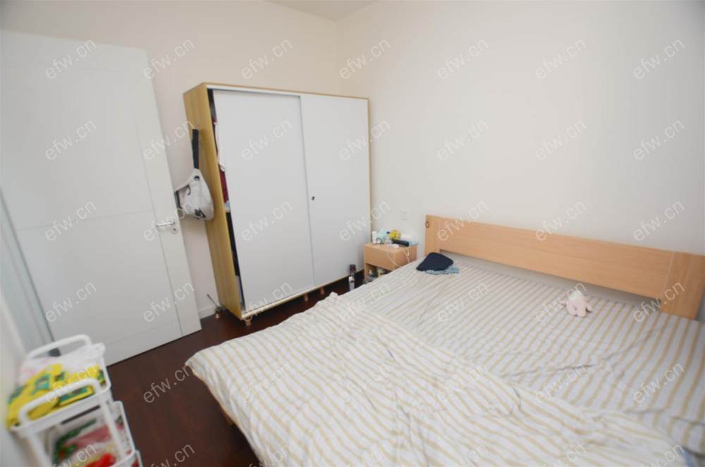 万科品质住房三室两厅一卫