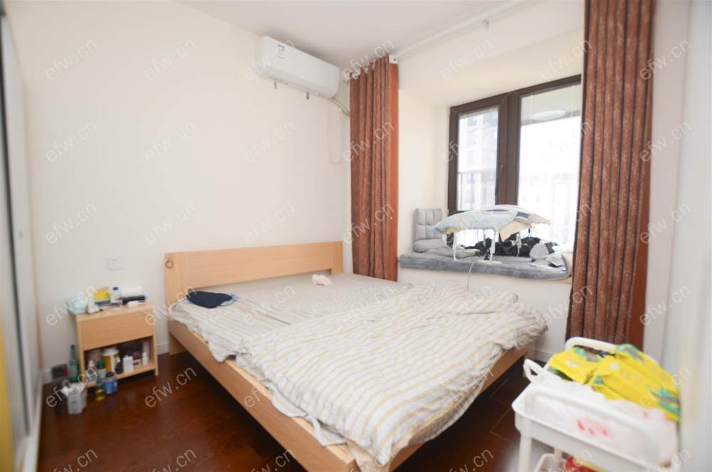 万科品质住房三室两厅一卫