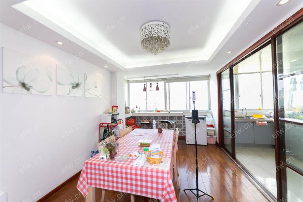 银杏苑.精装修3开间朝南.沿河景观房.拎包入住.5号地铁