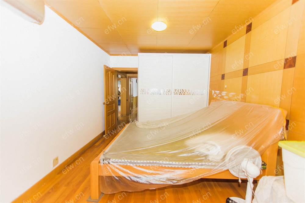 沁园新村金星小区，两房4楼