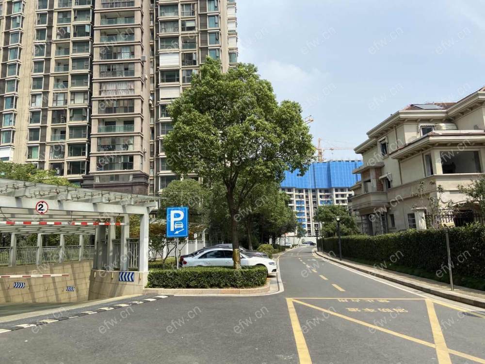 湖景房，房东诚售，豪华装修