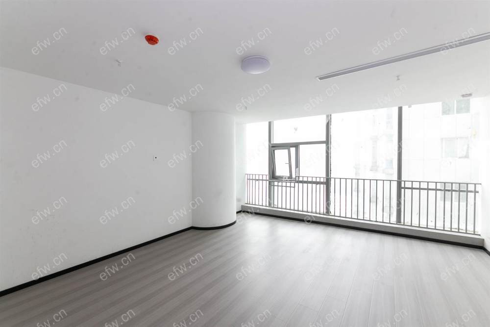东岭锡上  精装单间 房东诚售