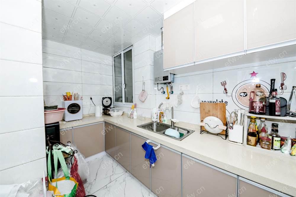 village 经典room房 东边户 全明 精装修！
