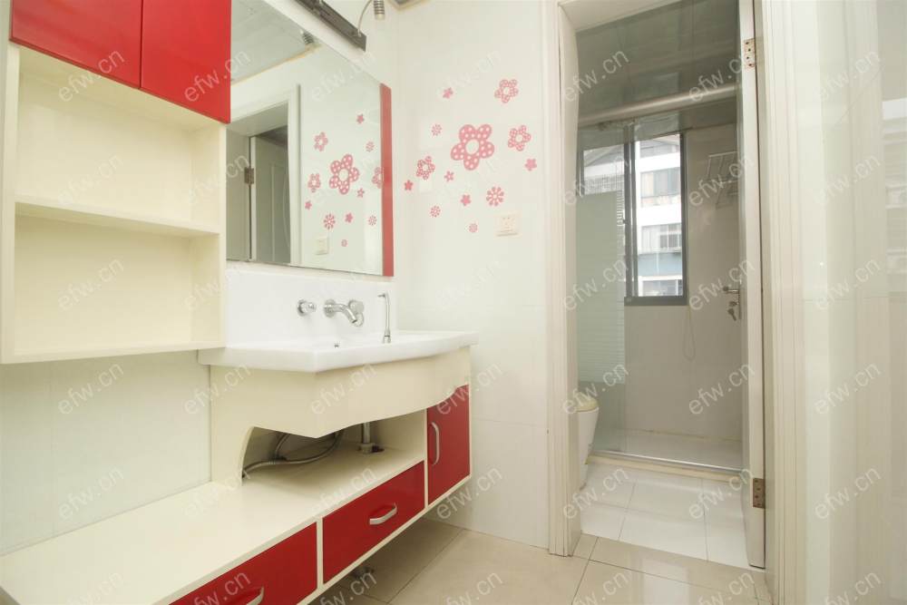 village room房 全明户型 另送家电
