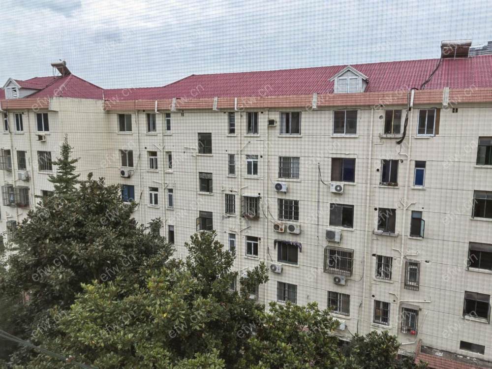 两室一厅一卫，精装修 价格可谈