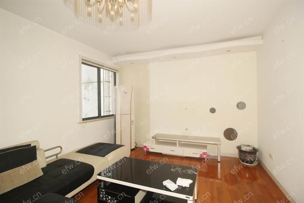 village room房 全明户型 另送家电