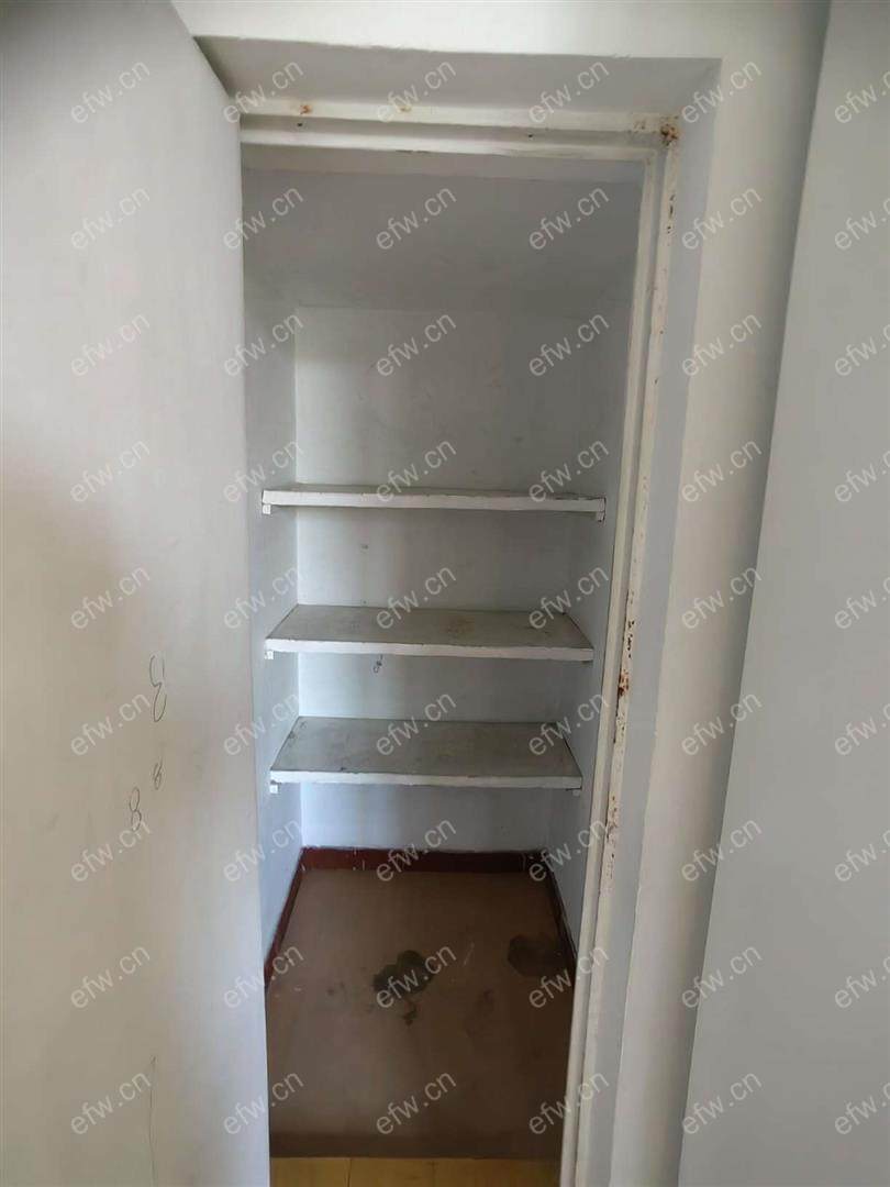 两室一厅一卫，精装修 价格可谈