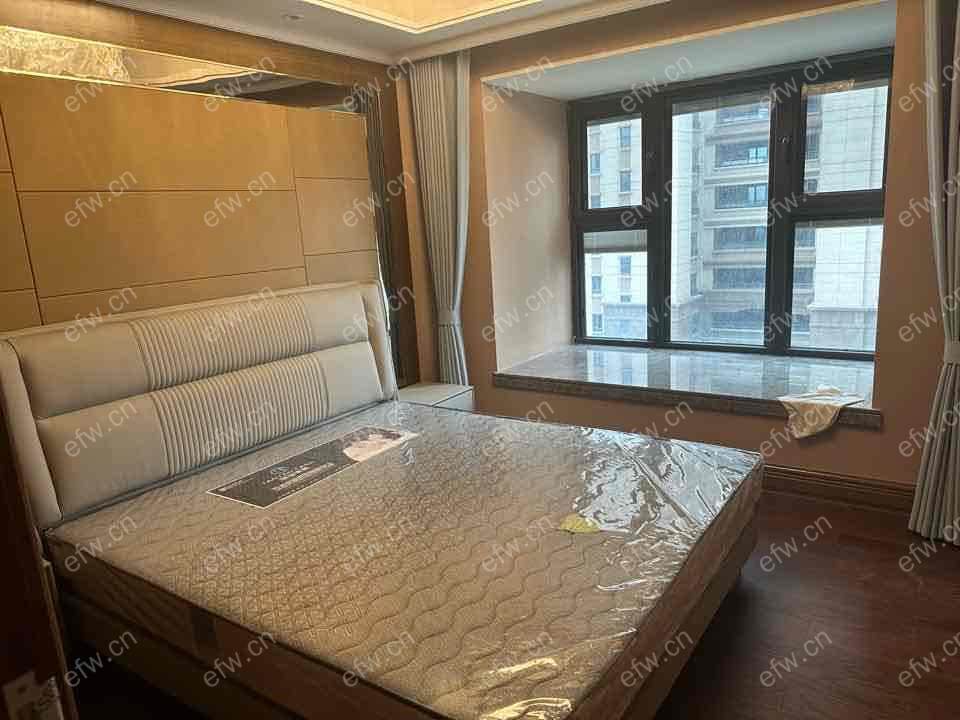 恒大悦珑湾 豪华装修 拎包入住