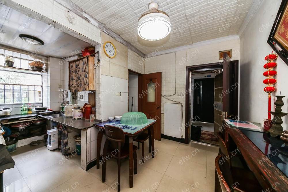 room房豪装拎包即住,village尽享优雅品质,多重阳台+飘窗