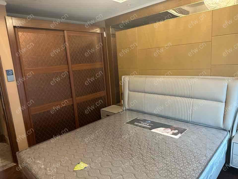 恒大悦珑湾 豪华装修 拎包入住