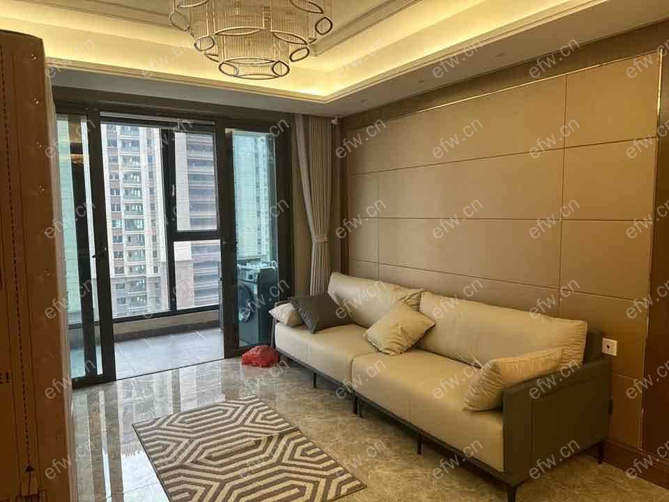 恒大悦珑湾 豪华装修 拎包入住