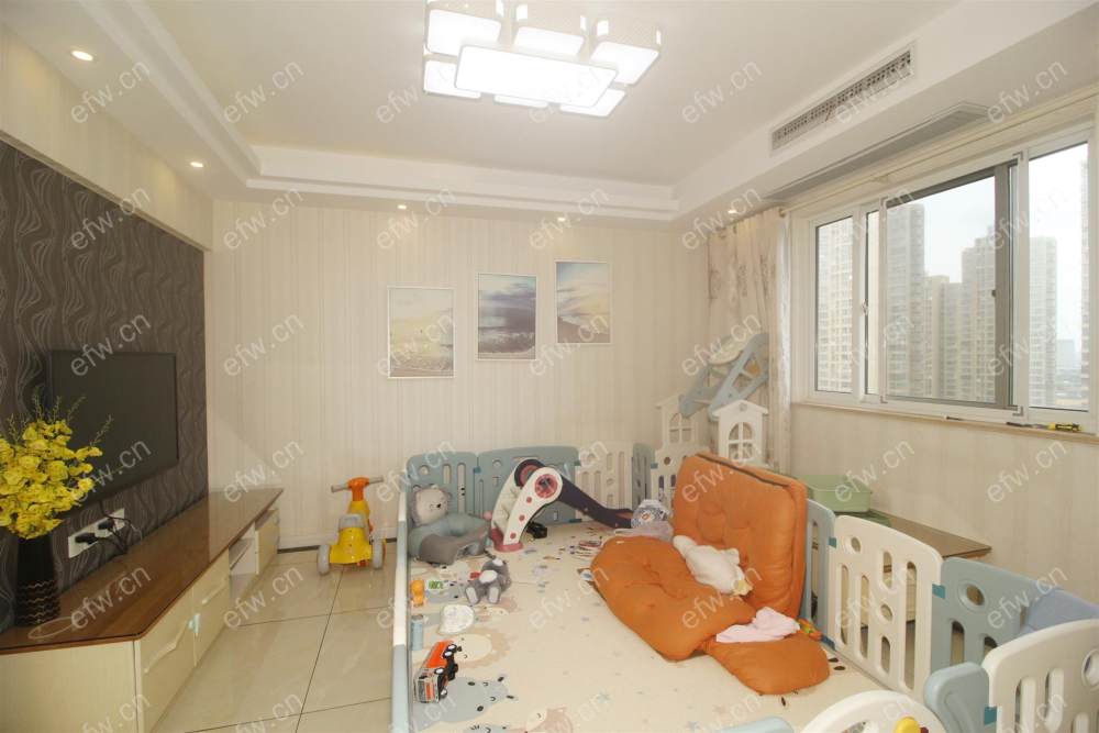 精装修，保养好，拎包入住，不含土出