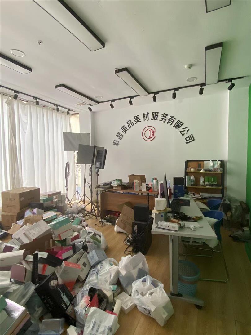 春申路55号（金马商城) 2室2厅