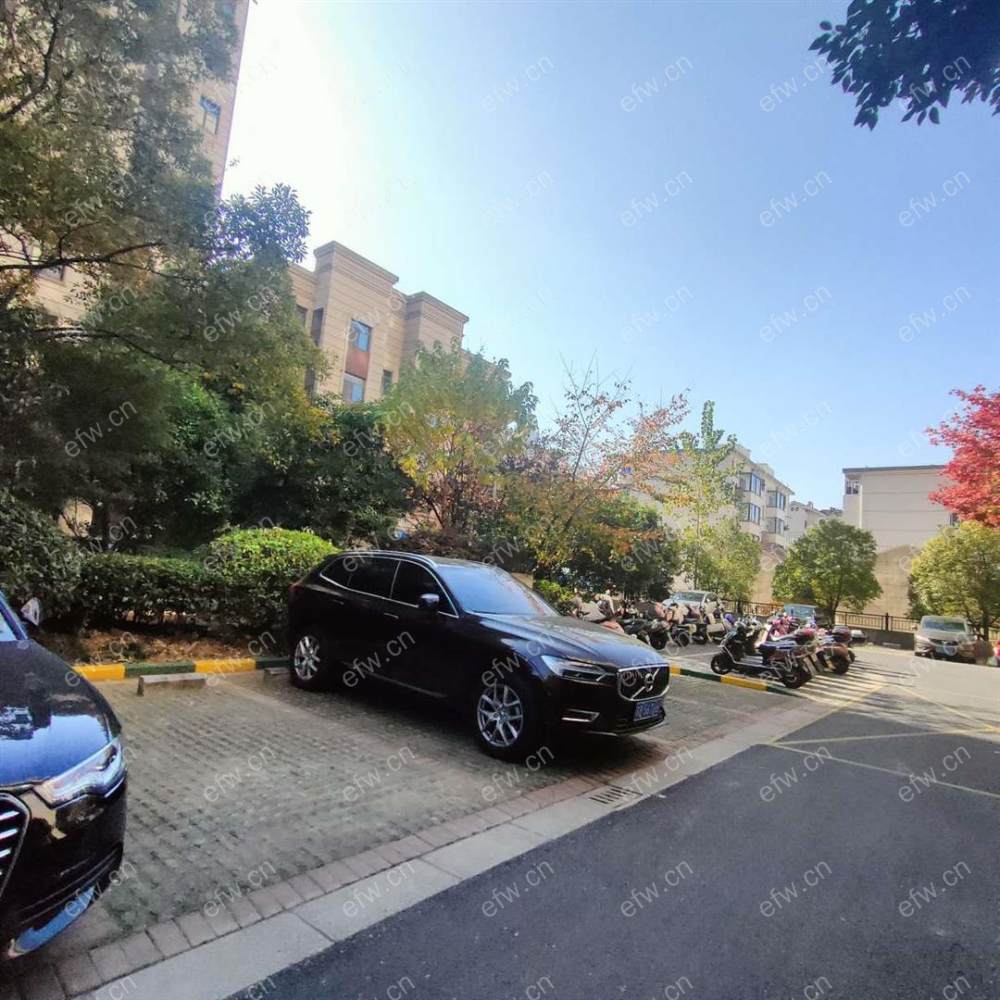 万达旁 荣御华府精装三房