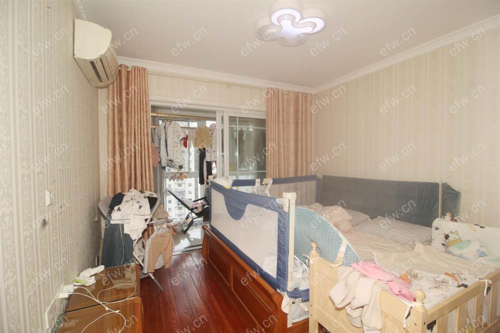 精装修，保养好，拎包入住，不含土出