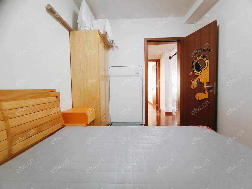 village 经典room房 东边户 全明 精装修！