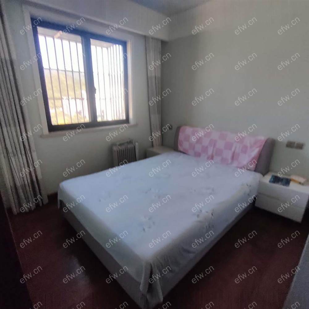 万达旁 荣御华府精装三房