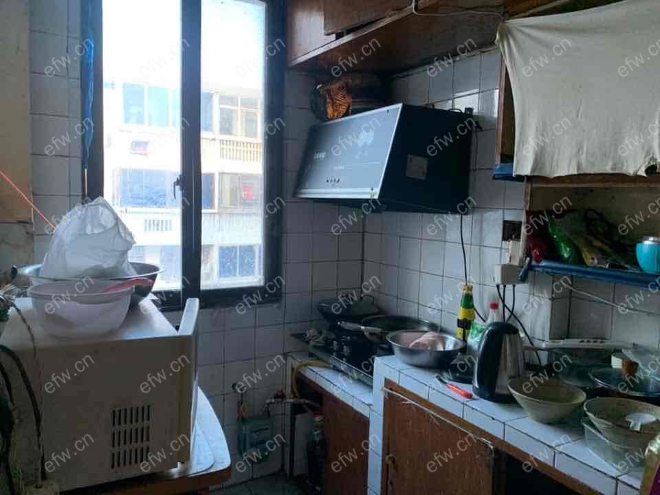 家电齐全 带飘窗 刘潭新村 采光好 绿化好