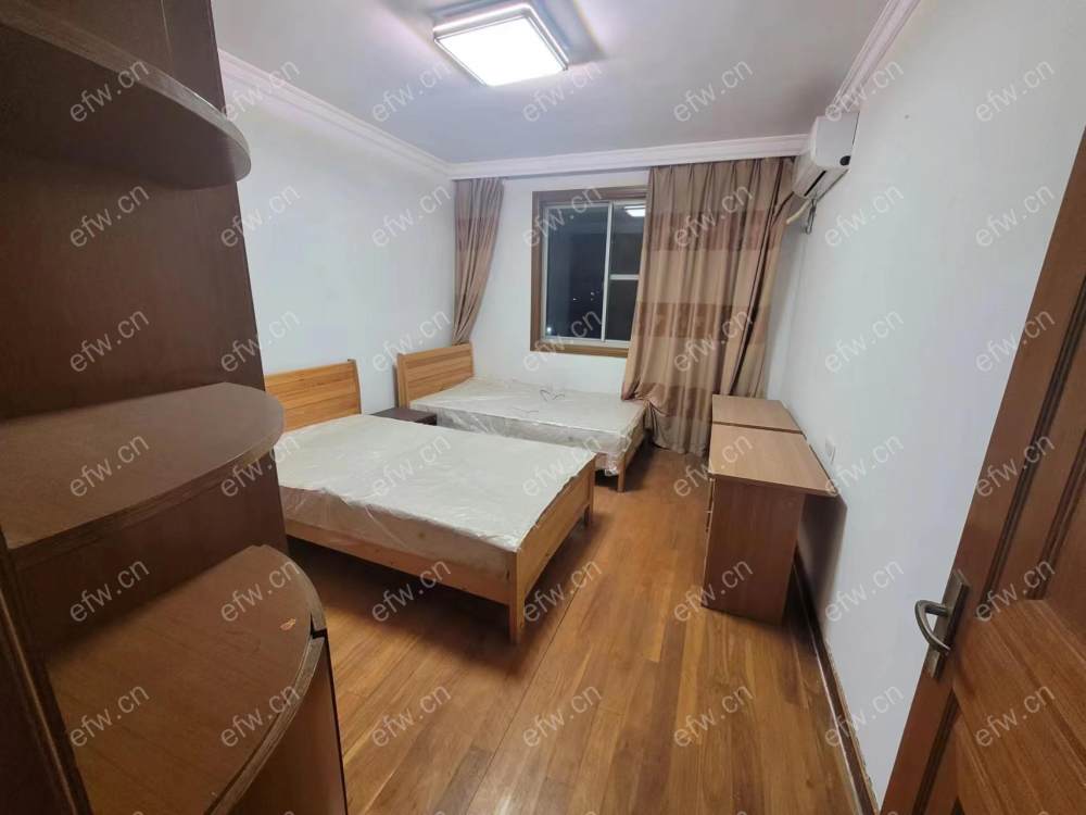 景溪苑五房带阁楼提前联系