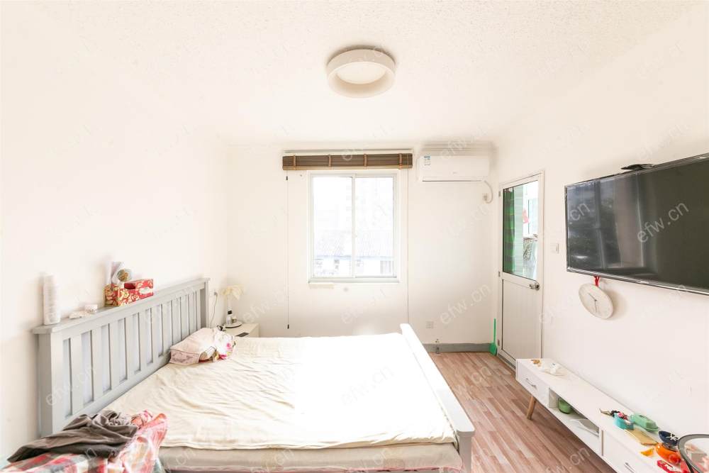健康里 2室1厅，目前在上4年级
