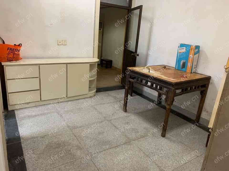 房子刚刚空出来目前只租一年