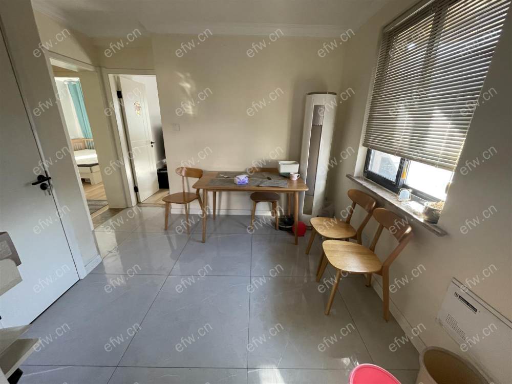 自住精装修 家电齐全 两房朝南 拎包入住