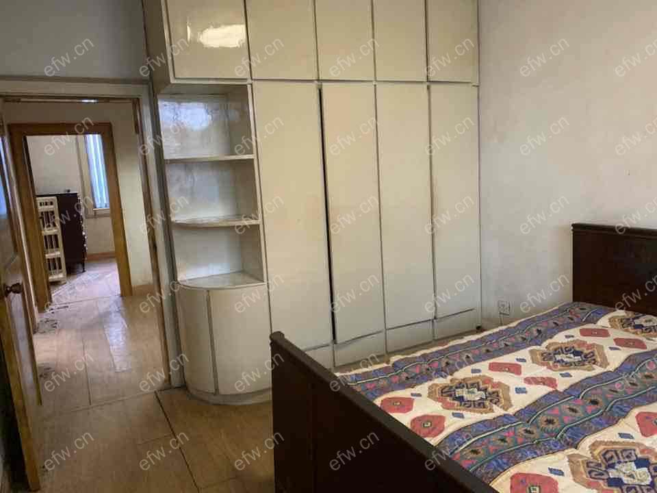 房子刚刚空出来目前只租一年