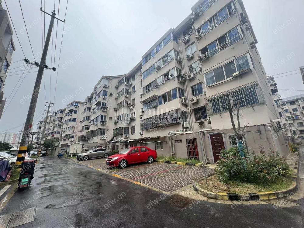 刘潭二村  房东诚心出售  看房提前预约  有租客