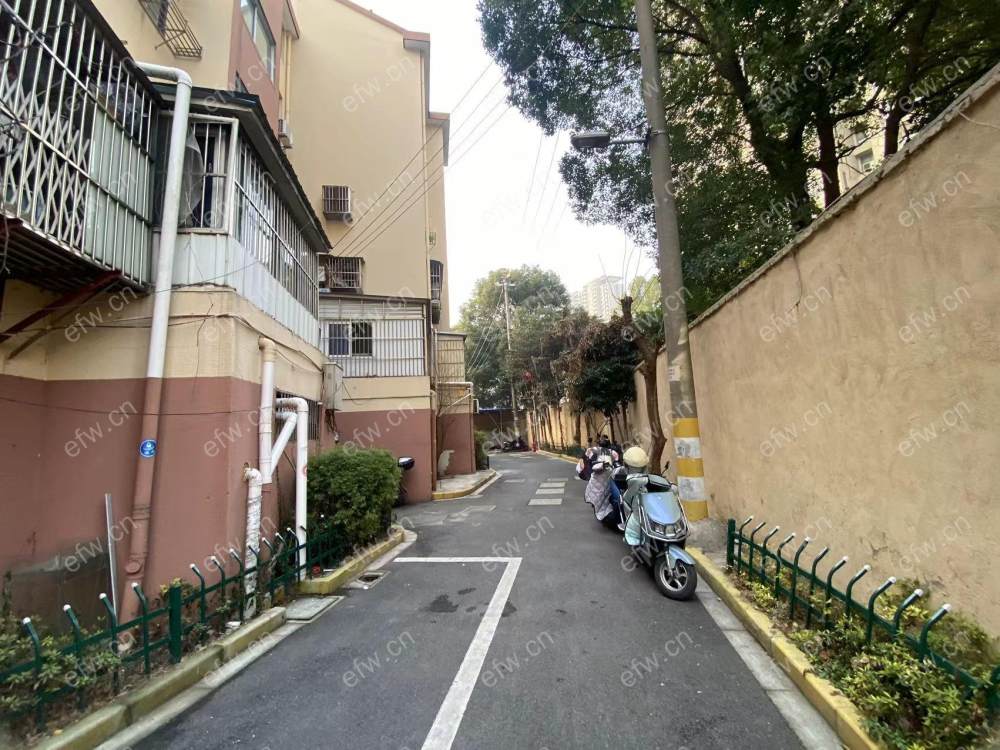 建设新村两室两厅一卫