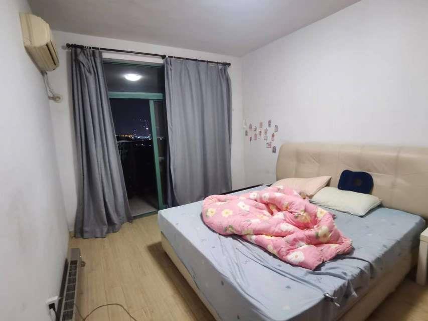 隐秀苑     精装1室2厅