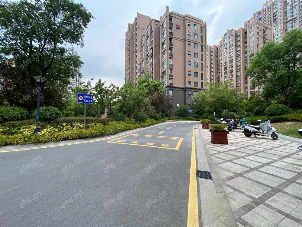 3房豪装拎包即住,栖霞栖庭尽享优雅品质,